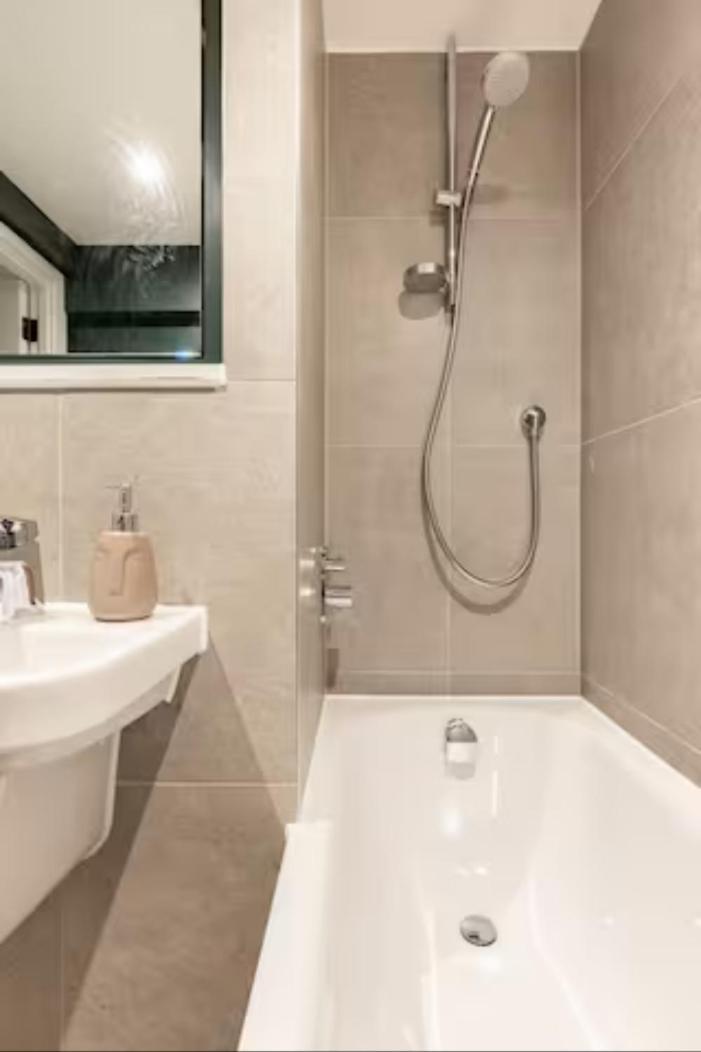 Two Bedrooms Exquisite En-Suite Apartment Deansgate Μάντσεστερ Εξωτερικό φωτογραφία